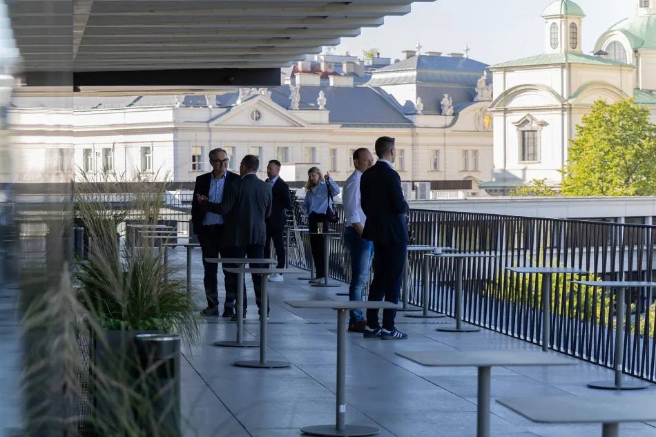Networking with city view at the Digital Business Summit Vienna